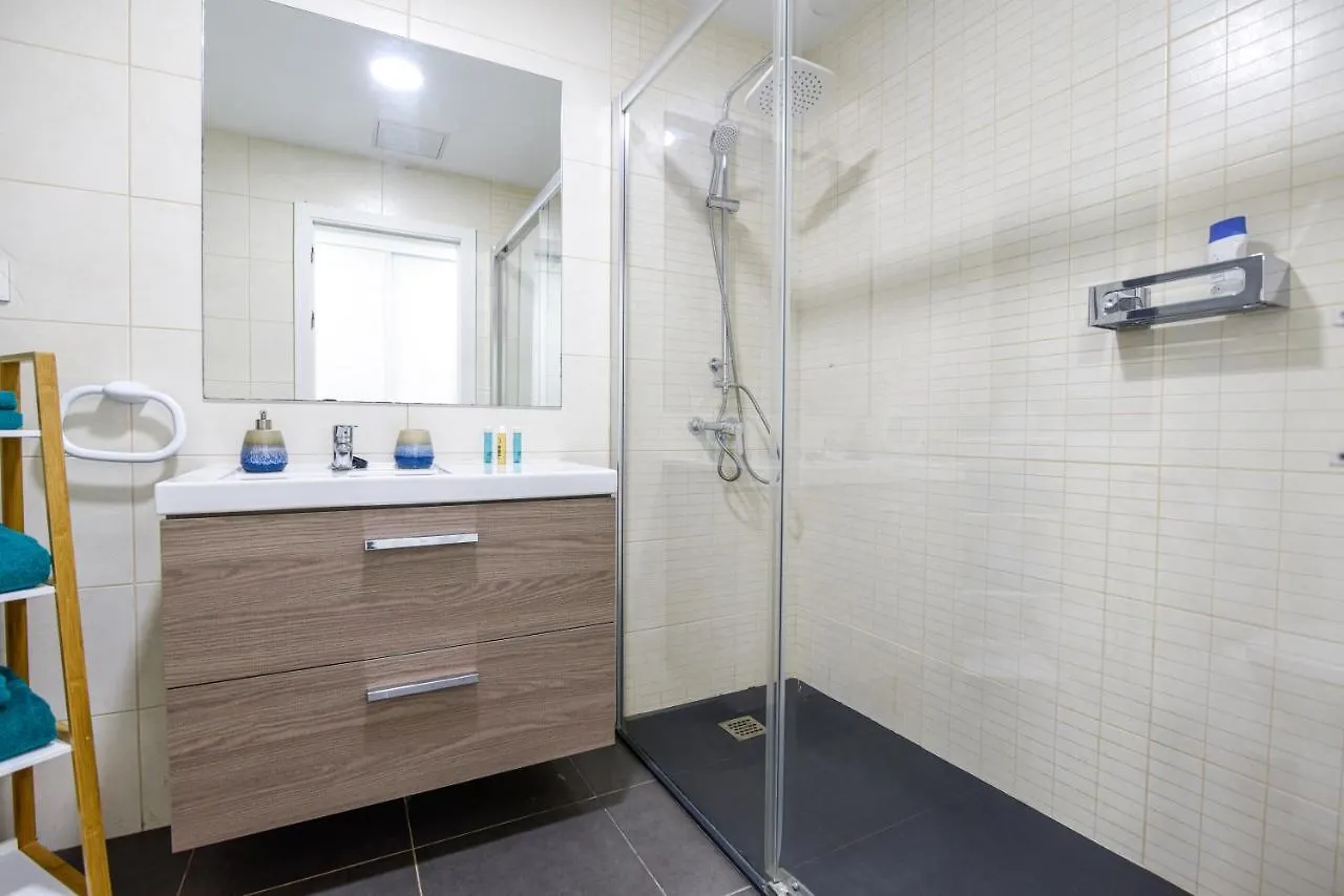 Apartamento Azul Vv -Fuerteventura Site- Jacuzzi, Aire Acondicionado, Solarium , Terraza Vistas Panoramicas, Diseno , Luxury, Fuerteventura Site Apartment La Oliva Spain