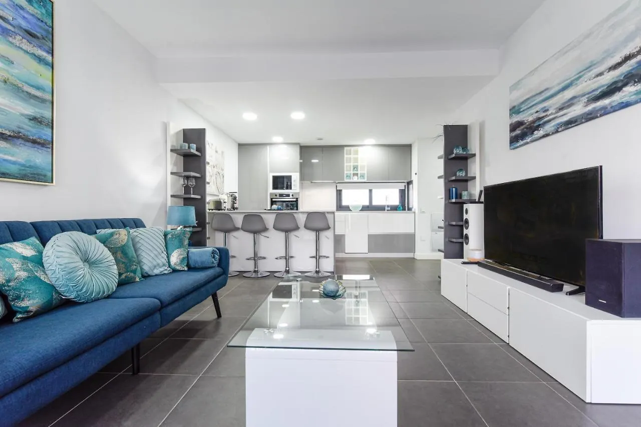 Apartamento Azul Vv -Fuerteventura Site- Jacuzzi, Aire Acondicionado, Solarium , Terraza Vistas Panoramicas, Diseno , Luxury, Fuerteventura Site Apartment La Oliva Spain