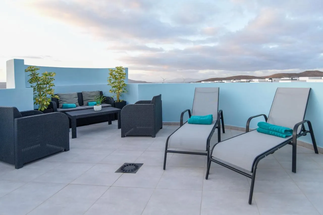 Apartamento Azul Vv -Fuerteventura Site- Jacuzzi, Aire Acondicionado, Solarium , Terraza Vistas Panoramicas, Diseno , Luxury, Fuerteventura Site Apartment La Oliva