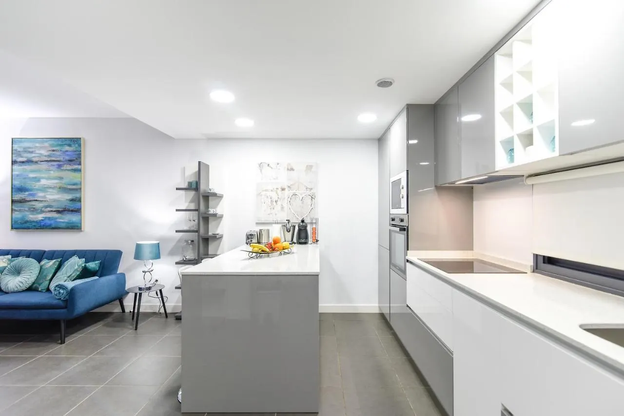 Apartamento Azul Vv -Fuerteventura Site- Jacuzzi, Aire Acondicionado, Solarium , Terraza Vistas Panoramicas, Diseno , Luxury, Fuerteventura Site Apartment La Oliva