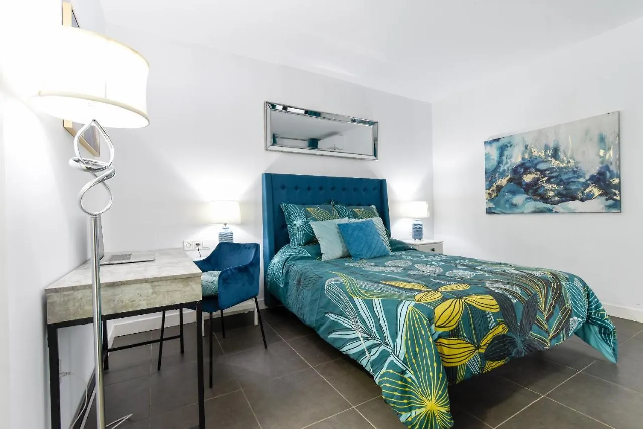 Apartamento Azul Vv -Fuerteventura Site- Jacuzzi, Aire Acondicionado, Solarium , Terraza Vistas Panoramicas, Diseno , Luxury, Fuerteventura Site Apartment La Oliva