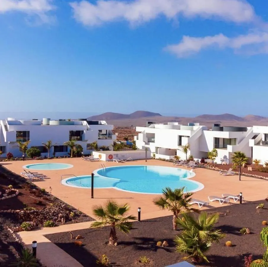 Apartamento Azul Vv -Fuerteventura Site- Jacuzzi, Aire Acondicionado, Solarium , Terraza Vistas Panoramicas, Diseno , Luxury, Fuerteventura Site Apartment La Oliva 0*,  Spain