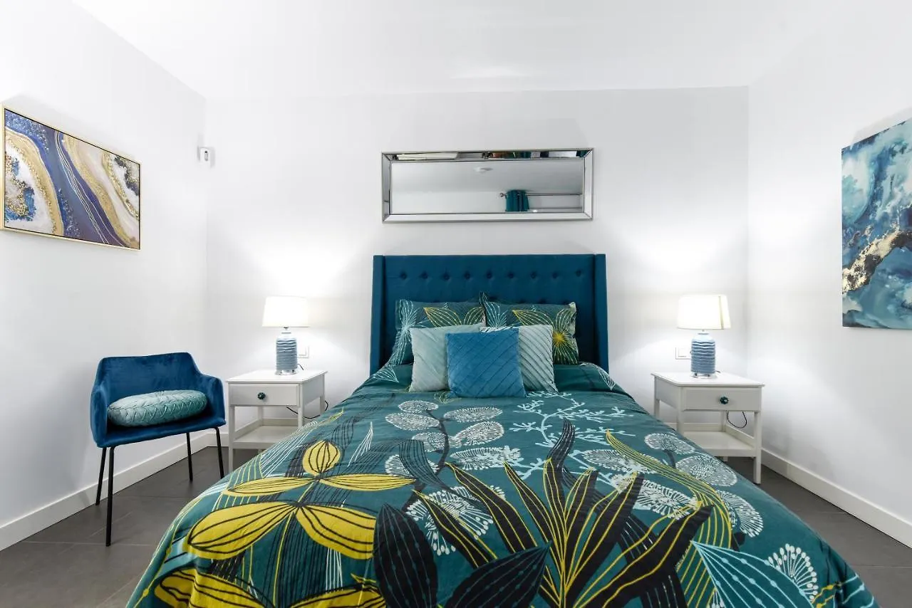 Apartamento Azul Vv -Fuerteventura Site- Jacuzzi, Aire Acondicionado, Solarium , Terraza Vistas Panoramicas, Diseno , Luxury, Fuerteventura Site Apartment La Oliva