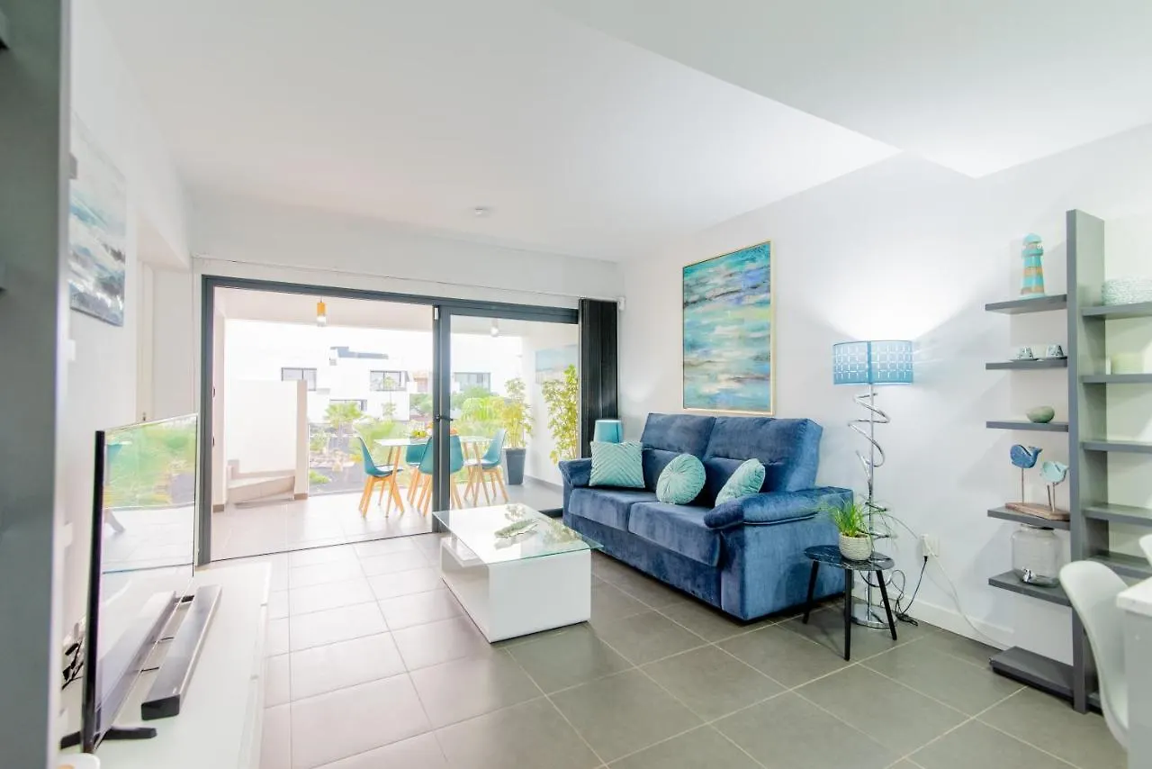 Apartamento Azul Vv -Fuerteventura Site- Jacuzzi, Aire Acondicionado, Solarium , Terraza Vistas Panoramicas, Diseno , Luxury, Fuerteventura Site Apartment La Oliva 0*,  Spain