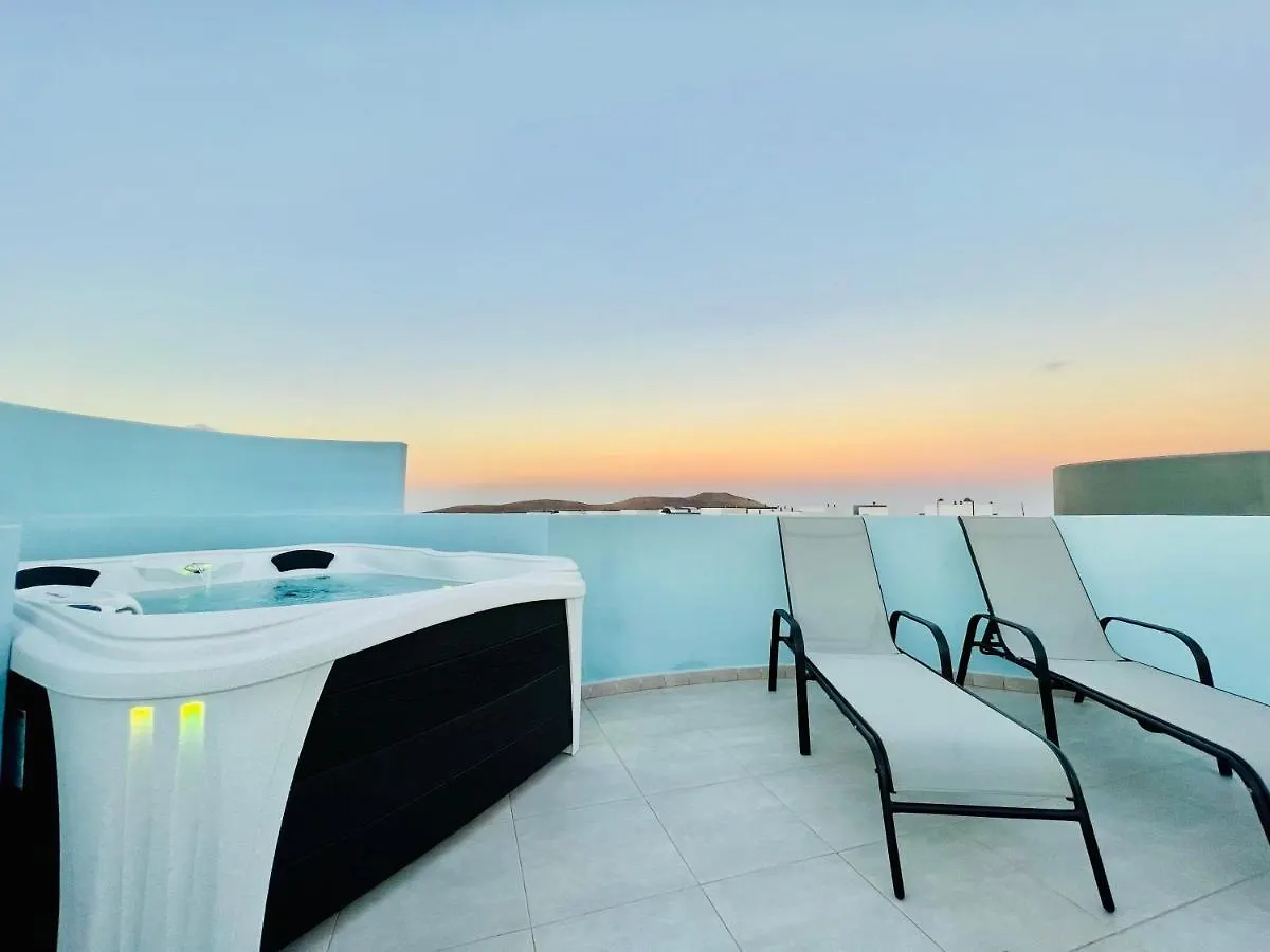 Apartamento Azul Vv -Fuerteventura Site- Jacuzzi, Aire Acondicionado, Solarium , Terraza Vistas Panoramicas, Diseno , Luxury, Fuerteventura Site Apartment La Oliva 0*,
