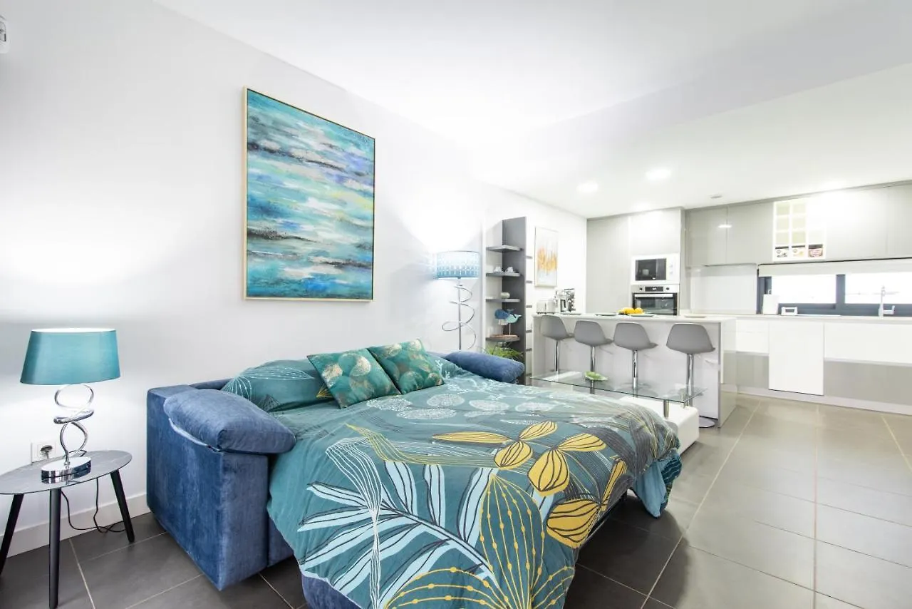 Apartamento Azul Vv -Fuerteventura Site- Jacuzzi, Aire Acondicionado, Solarium , Terraza Vistas Panoramicas, Diseno , Luxury, Fuerteventura Site Apartment La Oliva